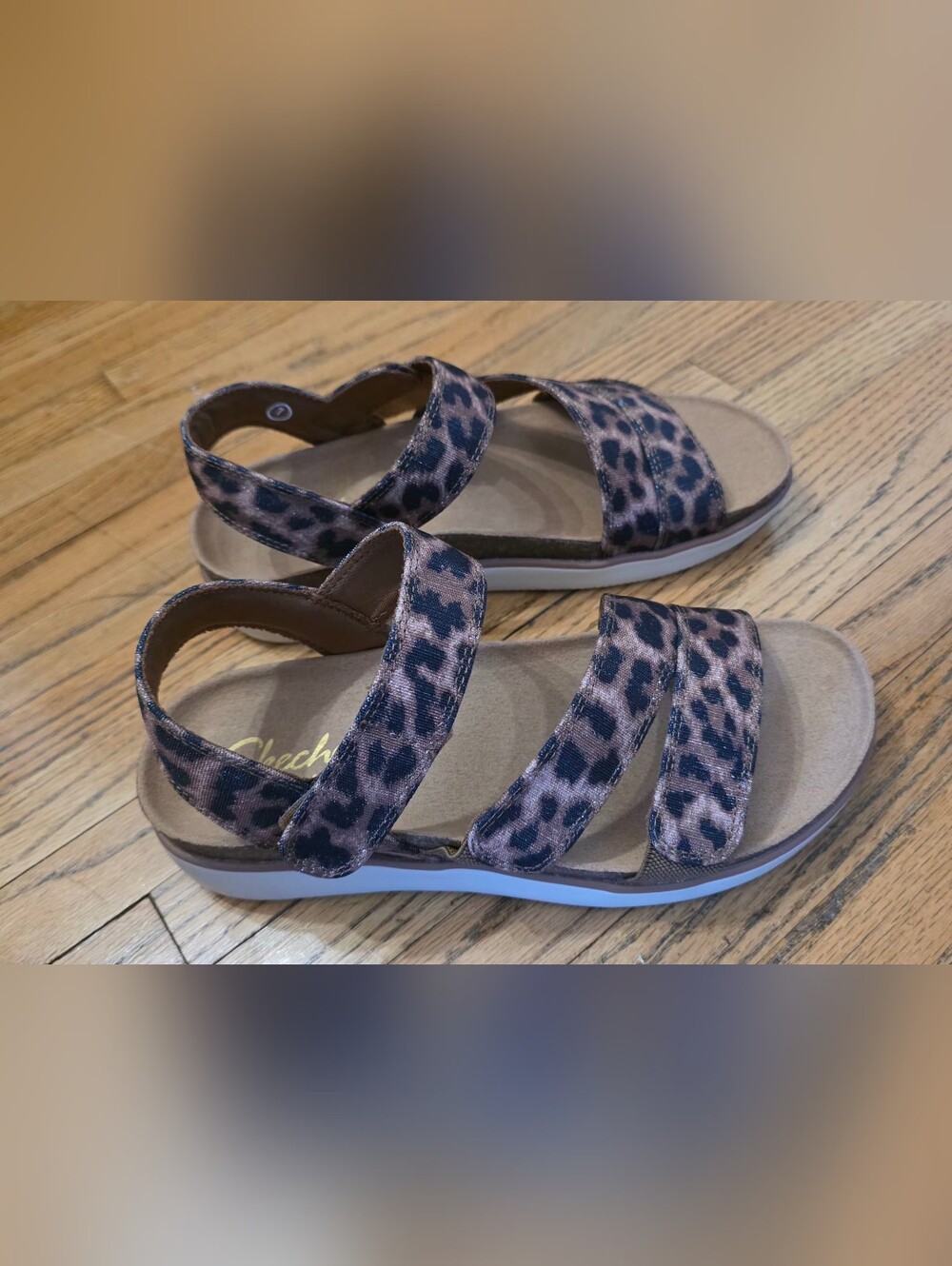 Womens Skechers Dreamy Eyes Leopard Print Brown Multi-strap Sandals Size 7.5